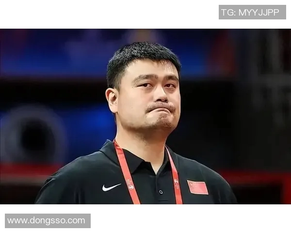 姚明趴地上瞬间引发热议球场上的英雄为何会如此脆弱