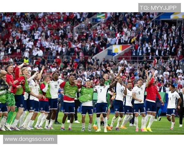 英格兰足球队首发大名单出炉:拜仁悍将领衔鲁尼携新星助阵 英格兰足球队首发大名单出炉:拜仁悍将领衔鲁尼携新星助阵